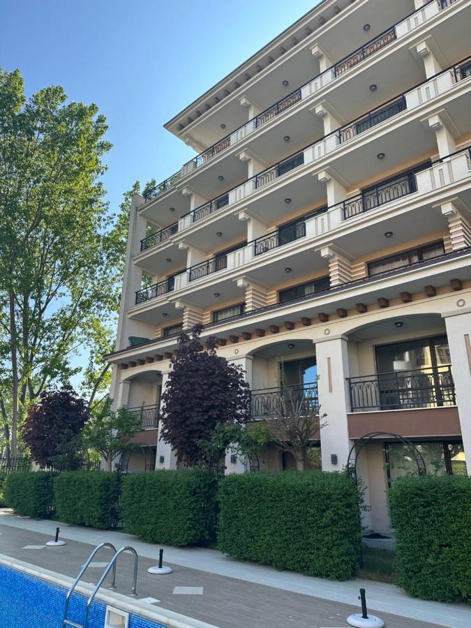 Appartamento U-Dacha Sunny Beach Esterno foto